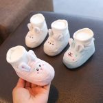 premiers pas bébé chaussons